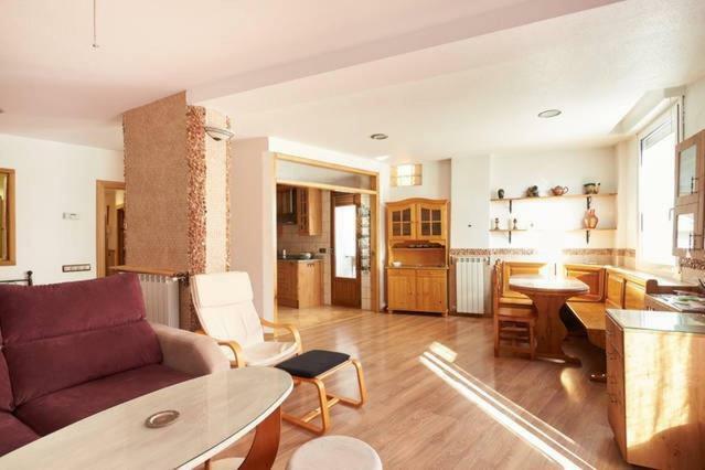 Trampantojo Apartamento En El Corazon De Pamplona Kültér fotó
