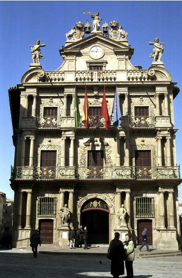 Trampantojo Apartamento En El Corazon De Pamplona Kültér fotó