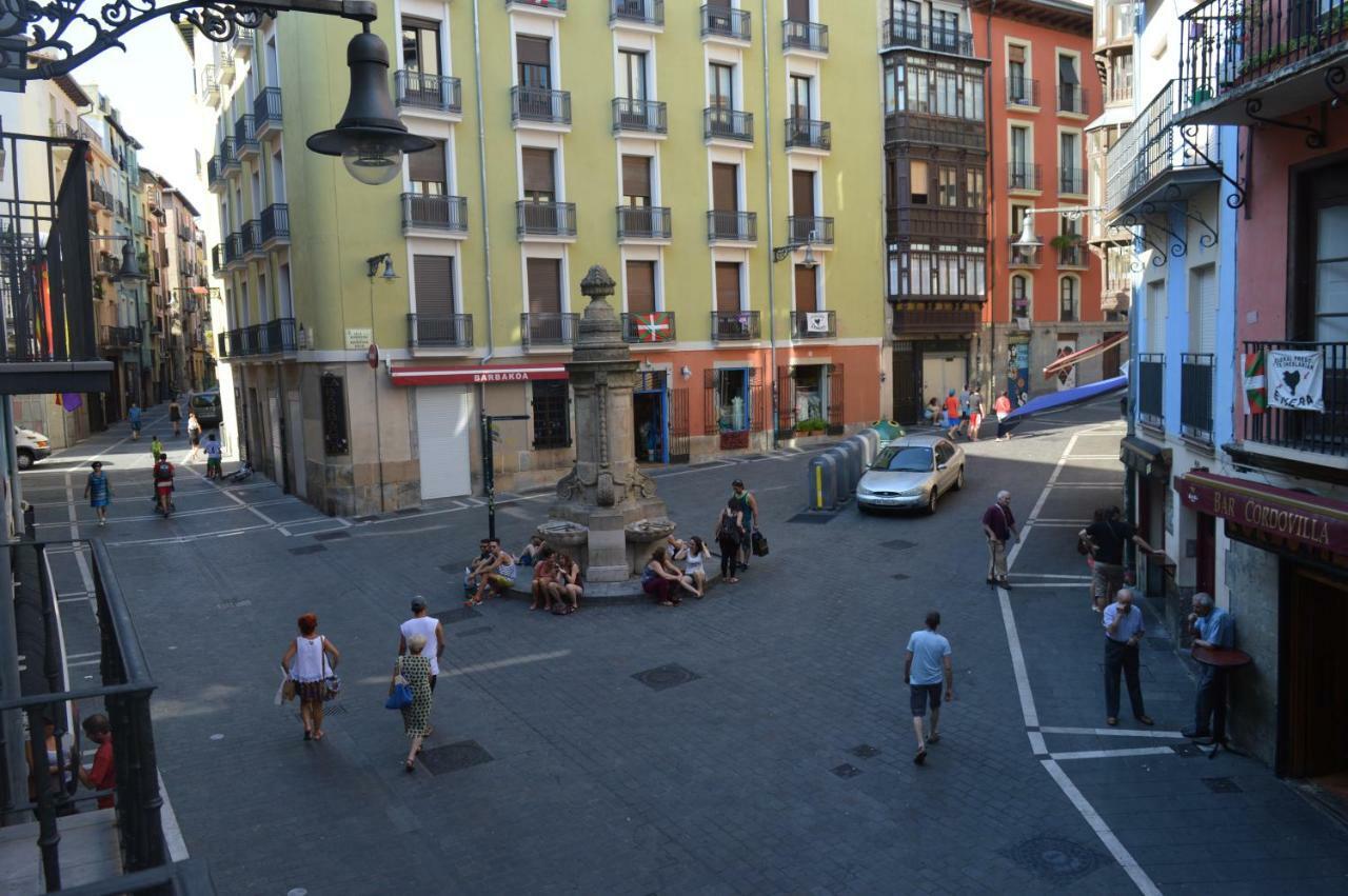 Trampantojo Apartamento En El Corazon De Pamplona Kültér fotó