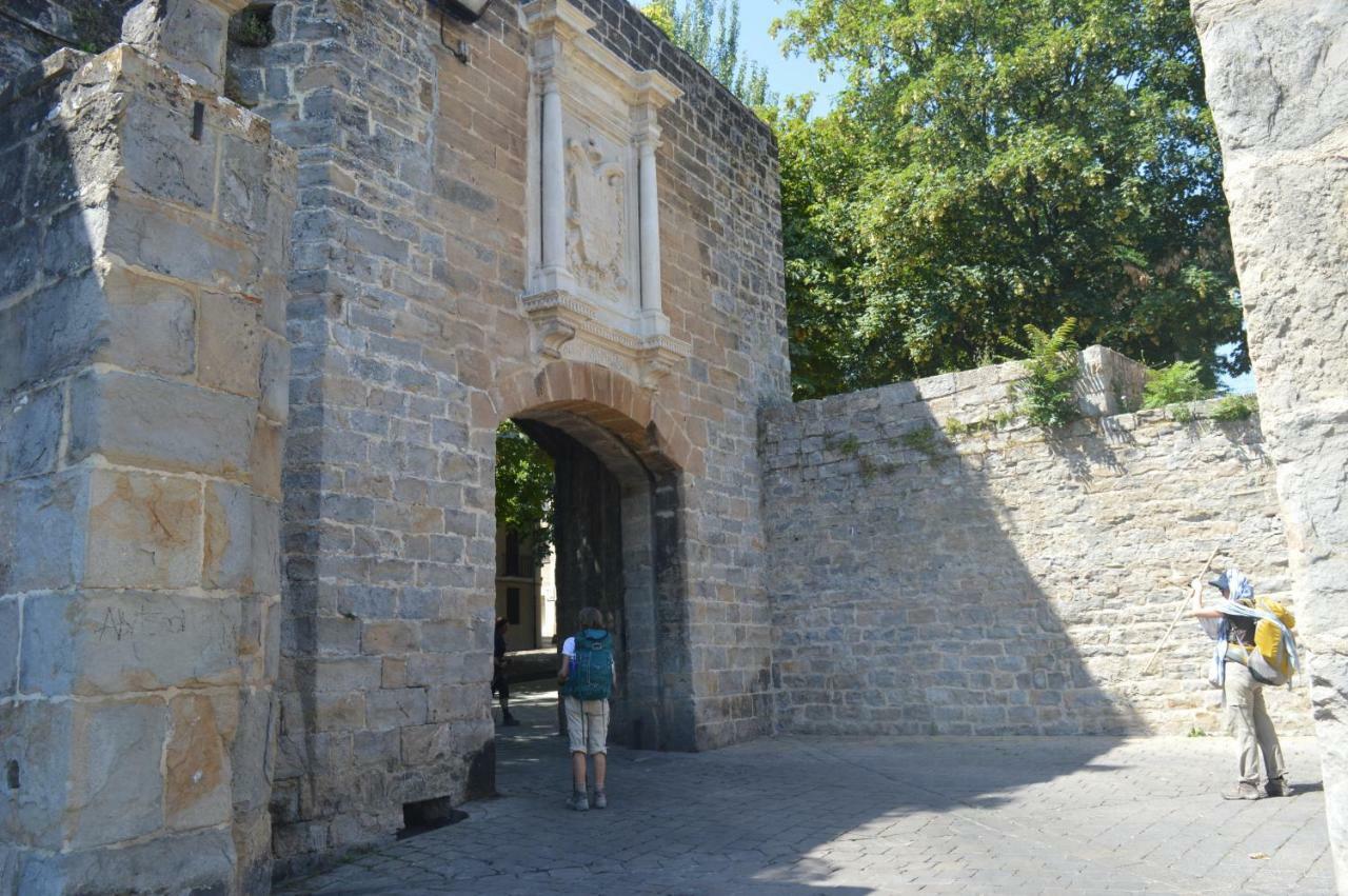 Trampantojo Apartamento En El Corazon De Pamplona Kültér fotó